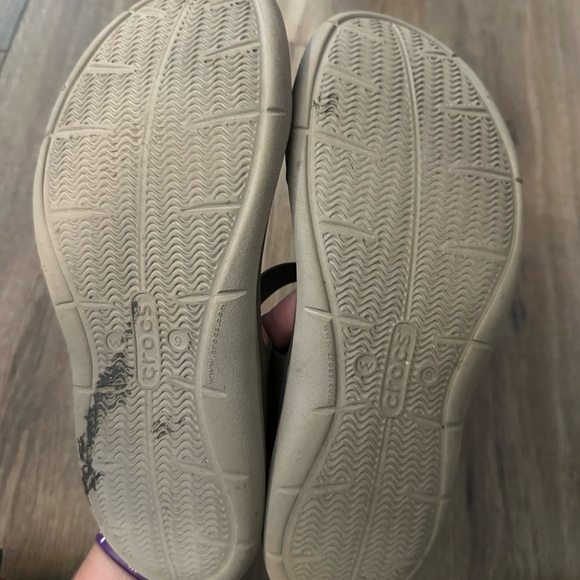 CROCS Women's Brown Comfort Sandals - Picture 2 of 2